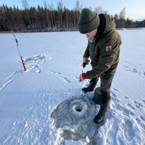 Uhkua talvikalastus